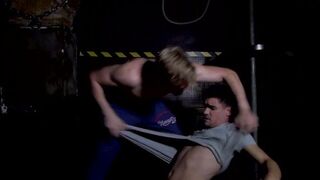 Трейлер | Молодую мафиози трахает во все дырки крепкий боксер порно